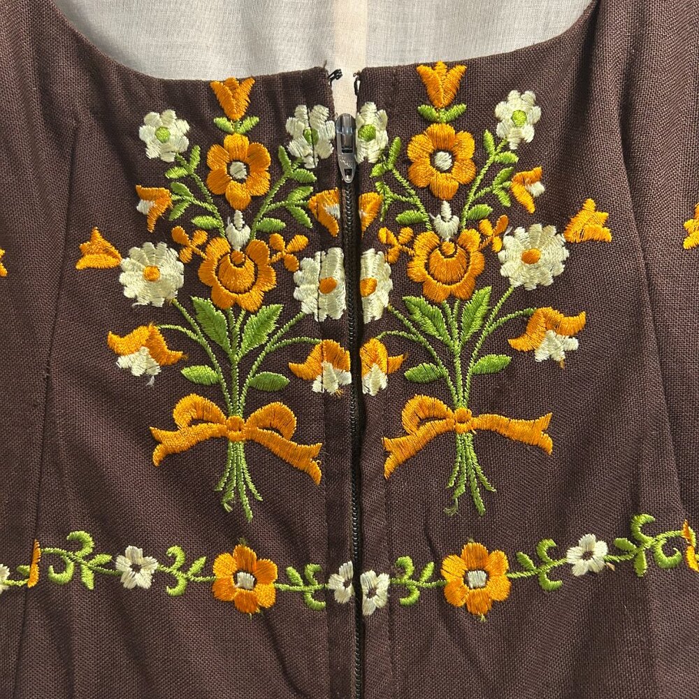 Dirndl - Picture 3 of 6